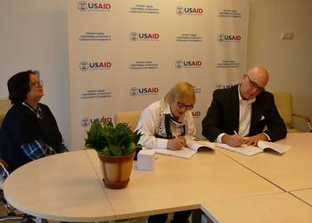 Нарешті це сталося! Аналітичний центр АСУ підписав грантову угоду з проектом "Агросільрозвиток", USAID про виконання проекту з розвитку галузевого саморегулювання.