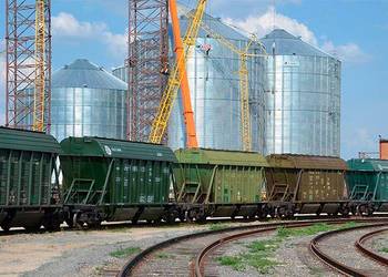 Аграрії закликали президента прибрати норму щодо вагонів-зерновозів із закону про «єдине вікно»